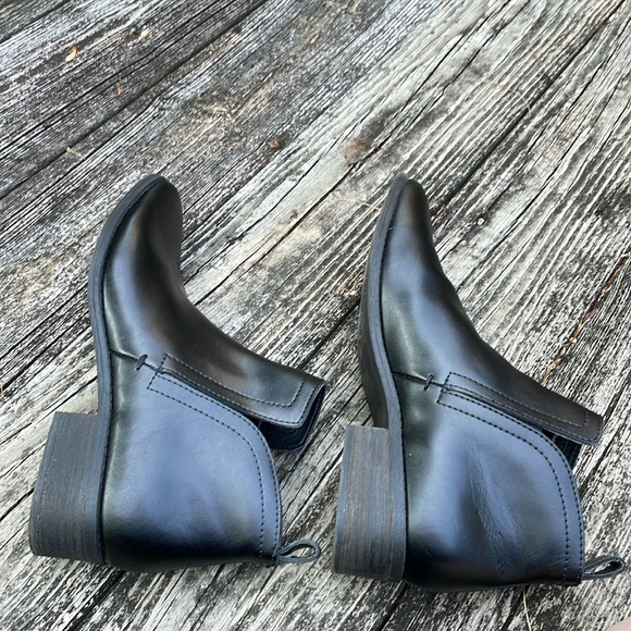 Dolce Vita Tamy leather booties boots Onyx Black pull on small heel 10 - Picture 7 of 11